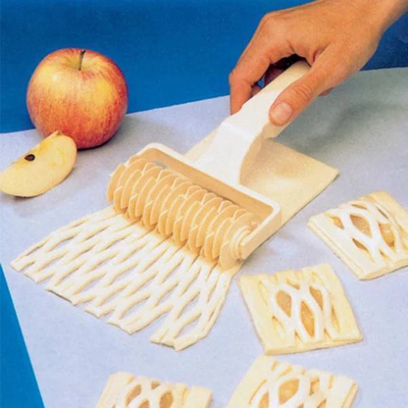 Lattice Pastry Roller Cutter for Baking