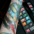 16-Color Shimmer and Matte Eyeshadow Palette