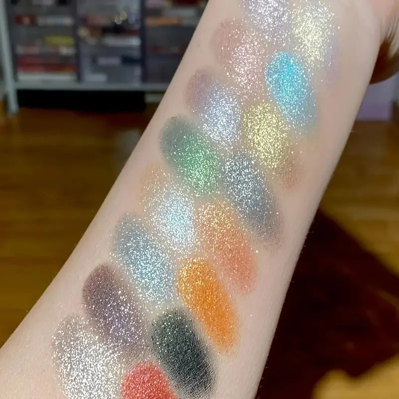 16-Color Shimmer and Matte Eyeshadow Palette