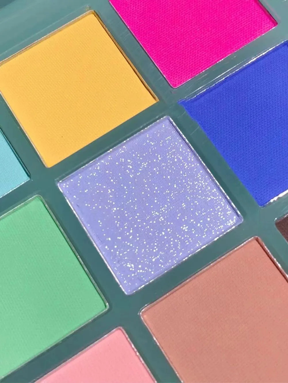 15-Color Shimmer and Matte Eyeshadow Makeup Palette